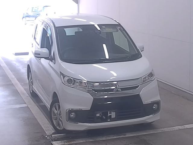 3044 Mitsubishi Ek custom B11W 2017 г. (NAA Fukuoka)